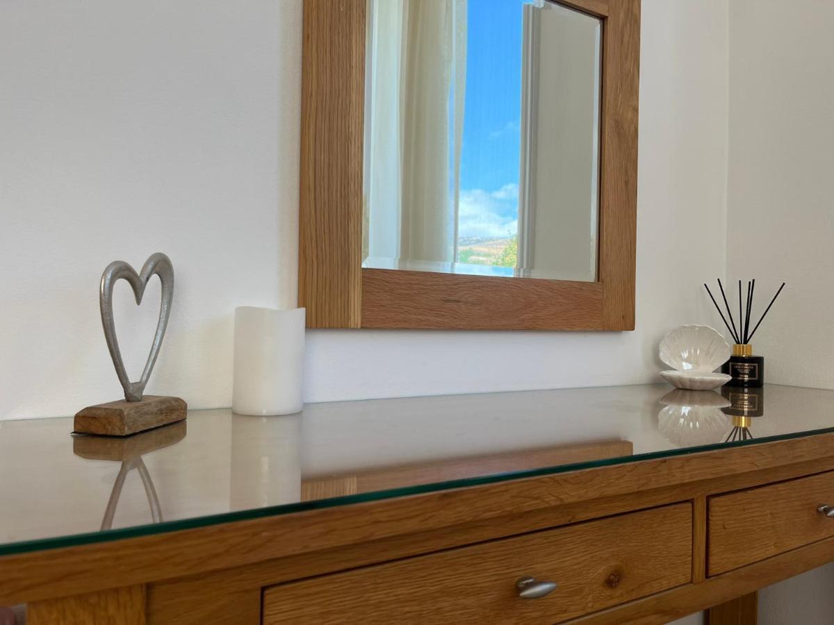 Beautiful 2 Bed Apartment In Peyia Valley, Paphos Exterior foto