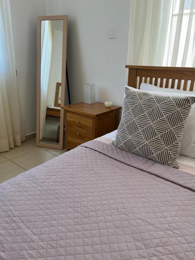 Beautiful 2 Bed Apartment In Peyia Valley, Paphos Exterior foto