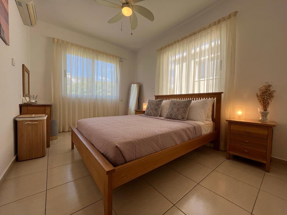 Beautiful 2 Bed Apartment In Peyia Valley, Paphos Exterior foto